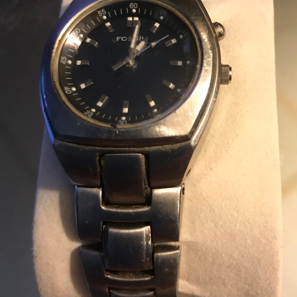 Functioning Fossil Blue Watch - image 2